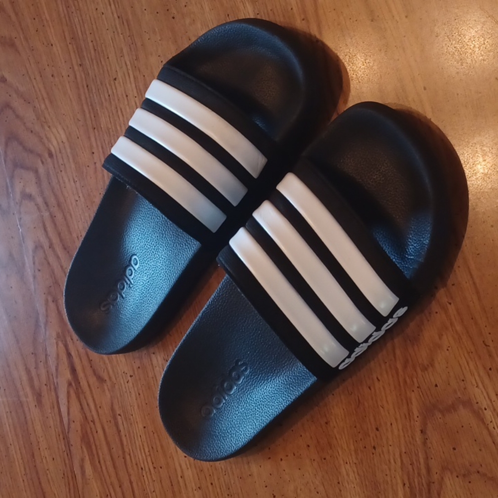 Adidas Adilette Black & White Slide size Men 7/ Women 8